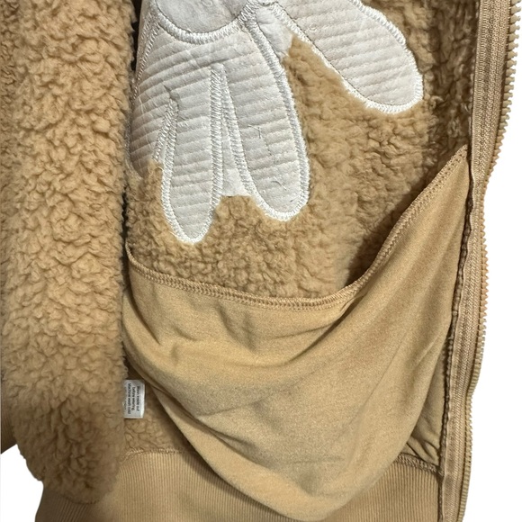 SO Tan Teddy Jacket with White Floral Design - Picture 5 of 8